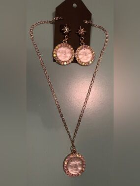 Gold-Tone White Moon-Face & Aurora Pendant Necklace and Earrings Set